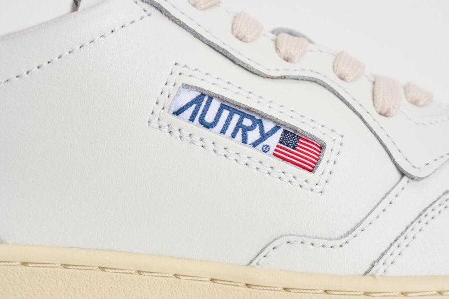 Sneakers uomo Medalist low bianca e tortora AULM LL27 AUTRY 
