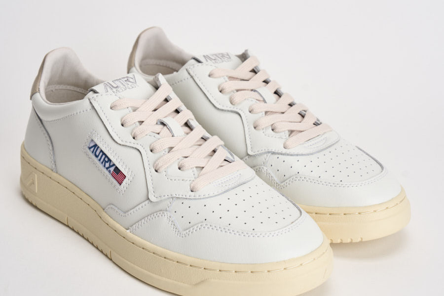 Sneakers uomo Medalist low bianca e tortora AULM LL27 AUTRY 