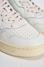Sneakers uomo Medalist low bianca e tortora AULM LL27 AUTRY 