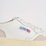 Sneakers uomo Medalist Low in suede beige e caramello AULM LS16 AUTRY 