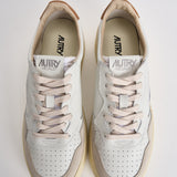 Sneakers uomo Medalist Low in suede beige e caramello AULM LS16 AUTRY 