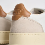 Sneakers uomo Medalist Low in suede beige e caramello AULM LS16 AUTRY 