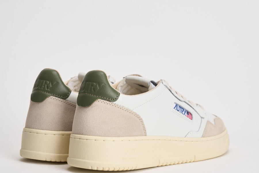 Sneakers uomo Medalist low in suede beige e verde AULM LS17 AUTRY 