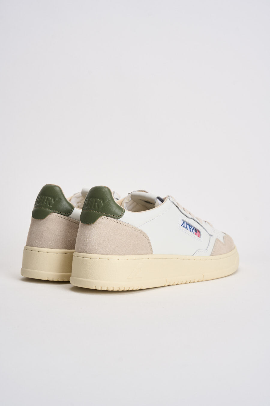 Sneakers uomo Medalist low in suede beige e verde AULM LS17 AUTRY 