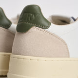 Sneakers uomo Medalist low in suede beige e verde AULM LS17 AUTRY 