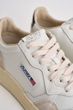 Sneakers uomo Medalist low beige e nera AULM LS21 AUTRY 