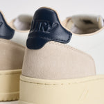 Sneakers uomo Medalist Low in pelle e suede blu AULM LS28 AUTRY 