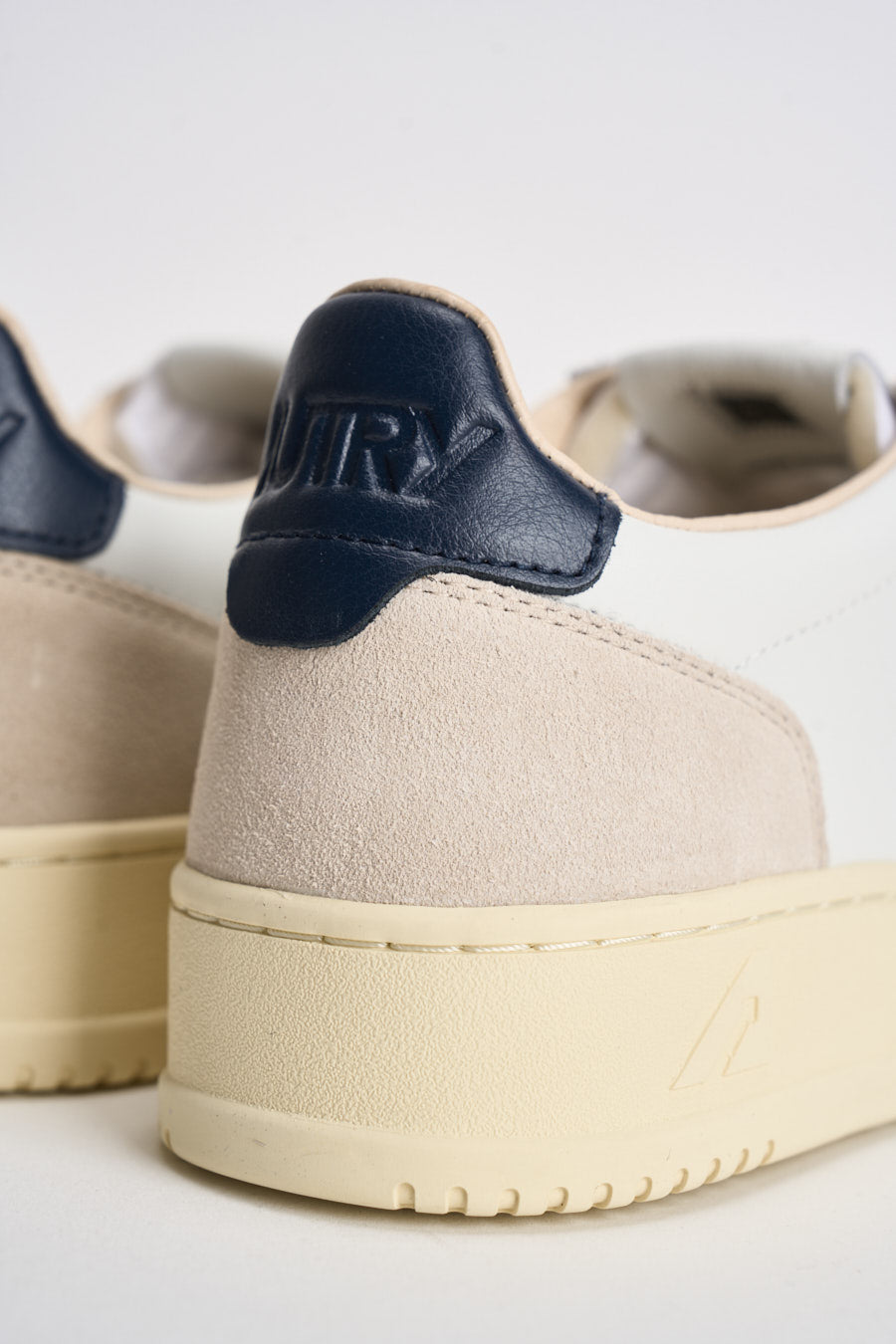Sneakers uomo Medalist Low in pelle e suede blu AULM LS28 AUTRY 