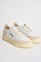 Sneakers uomo Medalist Low in suede bianca e panna AULM LS33 AUTRY 