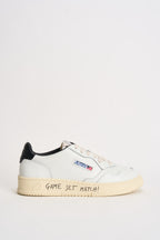 Sneakers uomo Medalist Low con scritta nera AULM ML02 AUTRY 