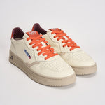 Sneakers uomo Medalist Low bianca e arancione AULM NE17 AUTRY 