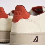 Sneakers uomo Medalist Low bianca e arancione AULM NE17 AUTRY 