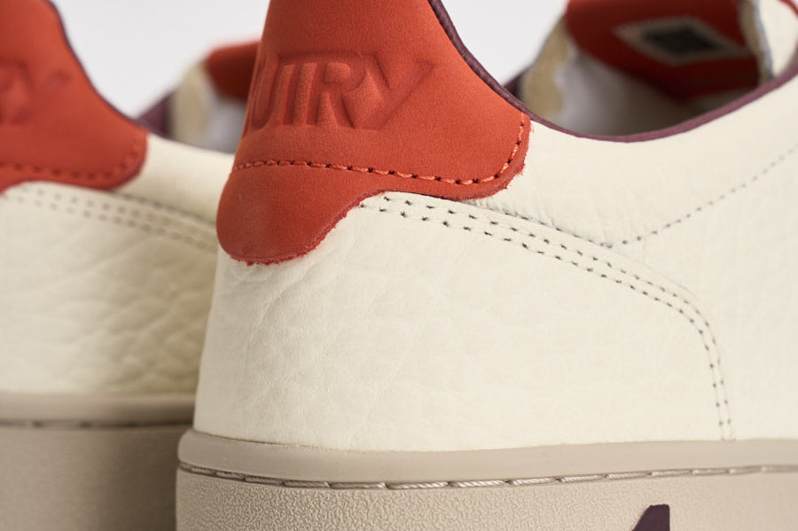 Sneakers uomo Medalist Low bianca e arancione AULM NE17 AUTRY 
