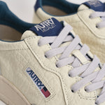 Sneakers uomo Medalist Low panna e blu AULM NE20 AUTRY 