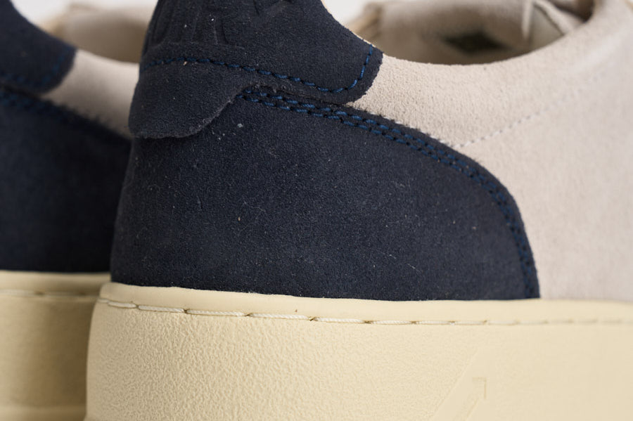 Sneakers uomo Medalist Low in suede grigio AULM TS29 AUTRY 