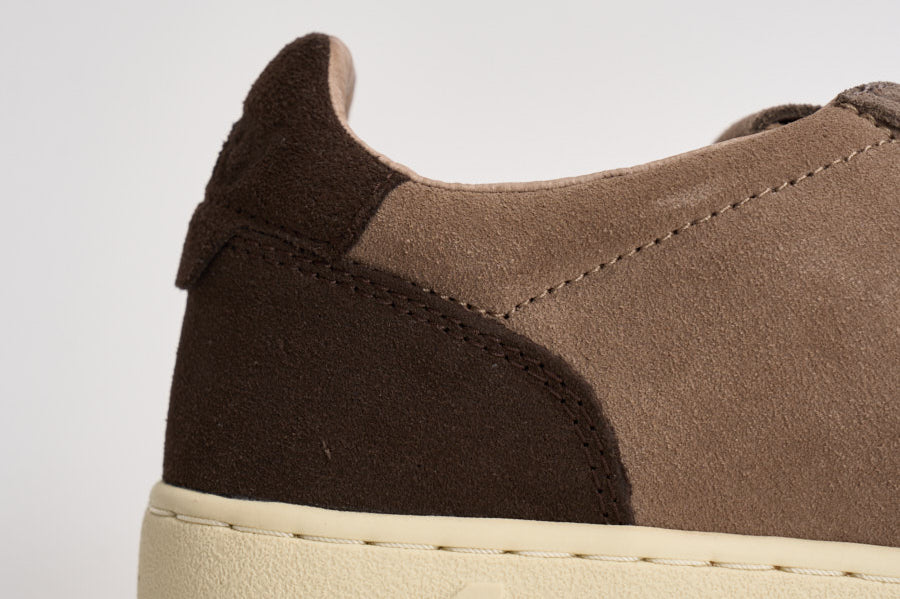 Sneakers uomo Medalist Low in suede marrone AULM TS41 AUTRY 