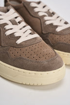 Sneakers uomo Medalist Low in suede marrone AULM TS41 AUTRY 