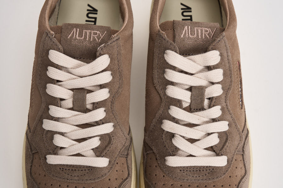 Sneakers uomo Medalist Low in suede marrone AULM TS41 AUTRY 