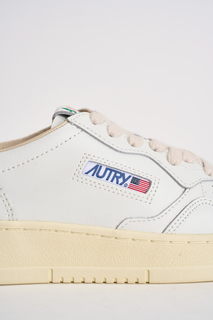 Sneakers donna Medalist Low bianca AULW BG01 AUTRY 