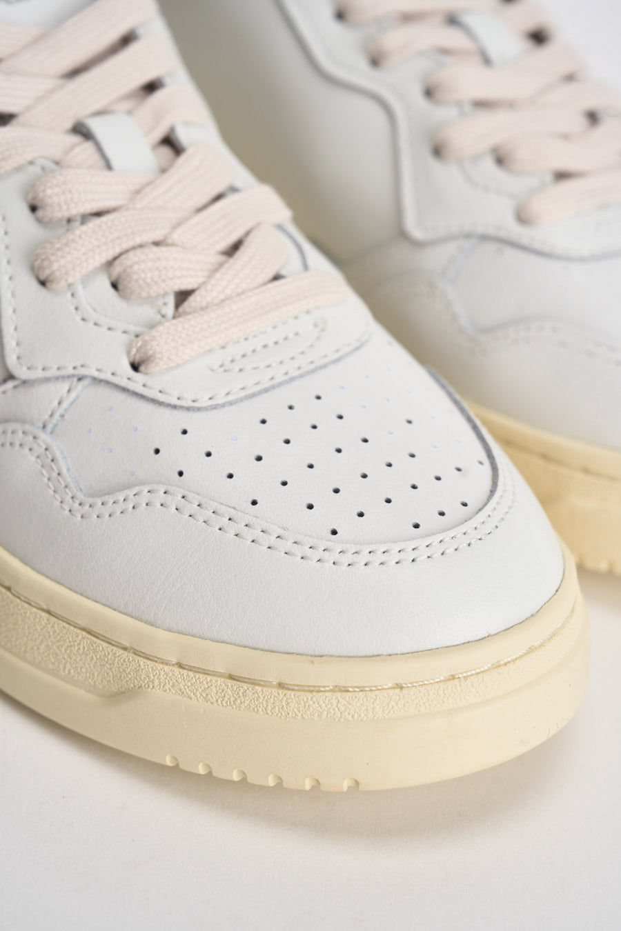Sneakers donna Medalist Low bianca AULW BG01 AUTRY 