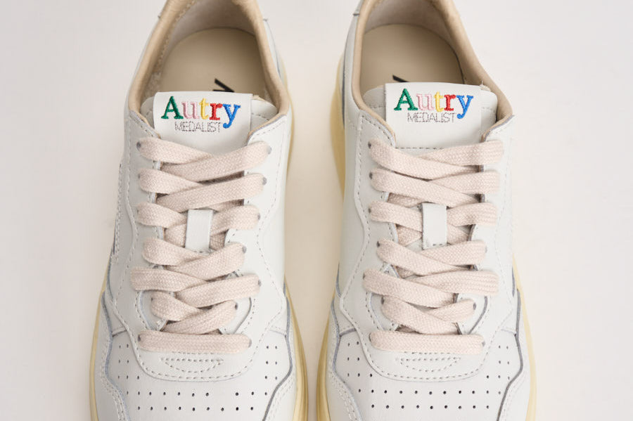 Sneakers donna Medalist Low bianca AULW BG01 AUTRY 