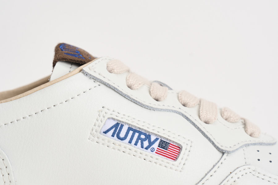 Sneakers Medalist Low donna bianche e moro AULW HJ03 AUTRY 