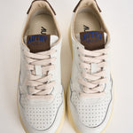 Sneakers Medalist Low donna bianche e moro AULW HJ03 AUTRY 