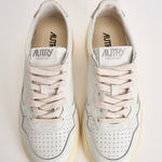 Sneakers donna Medalist Low bianca e oro AULW LL06 AUTRY 