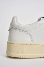 Sneakers donna Medalist Low bianca AULW LL15 AUTRY 