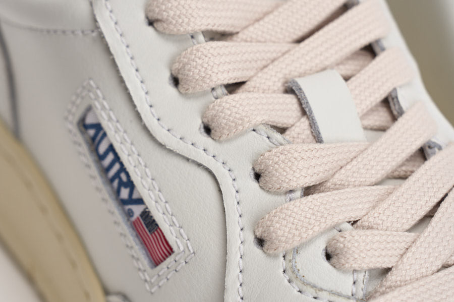 Sneakers donna Medalist Low bianca AULW LL15 AUTRY 