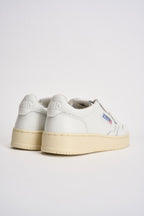 Sneakers donna Medalist Low bianca AULW LL15 AUTRY 
