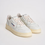Sneakers Medalist Low donna bianca e rosa AULW LL16 AUTRY 
