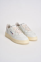 Sneakers Medalist Low donna bianca e rosa AULW LL16 AUTRY 
