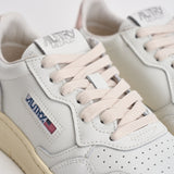 Sneakers Medalist Low donna bianca e rosa AULW LL16 AUTRY 