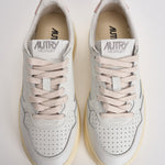 Sneakers Medalist Low donna bianca e rosa AULW LL16 AUTRY 