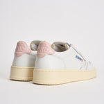 Sneakers Medalist Low donna bianca e rosa AULW LL16 AUTRY 