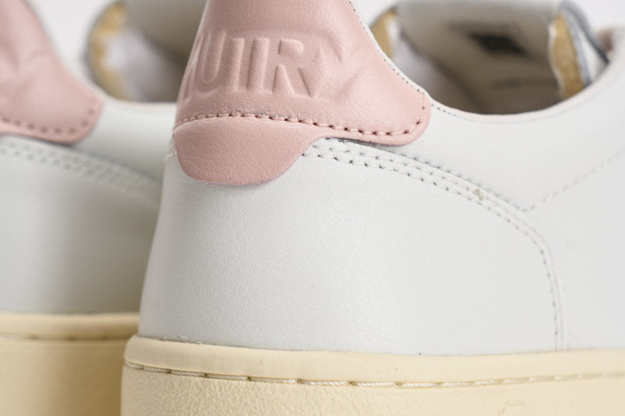 Sneakers Medalist Low donna bianca e rosa AULW LL16 AUTRY 