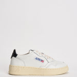 Sneakers donna Medalist bianca e nera AULW LL22 AUTRY 