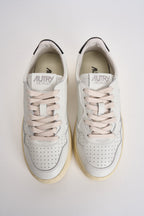 Sneakers donna Medalist bianca e nera AULW LL22 AUTRY 
