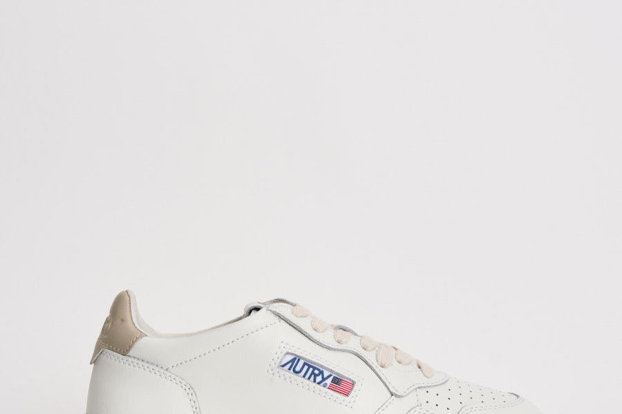 Sneakers Medalist donna bianca e sabbia AULW LL27 AUTRY 