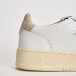 Sneakers Medalist donna bianca e sabbia AULW LL27 AUTRY 