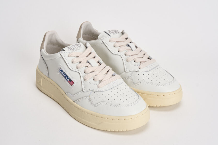 Sneakers Medalist donna bianca e sabbia AULW LL27 AUTRY 