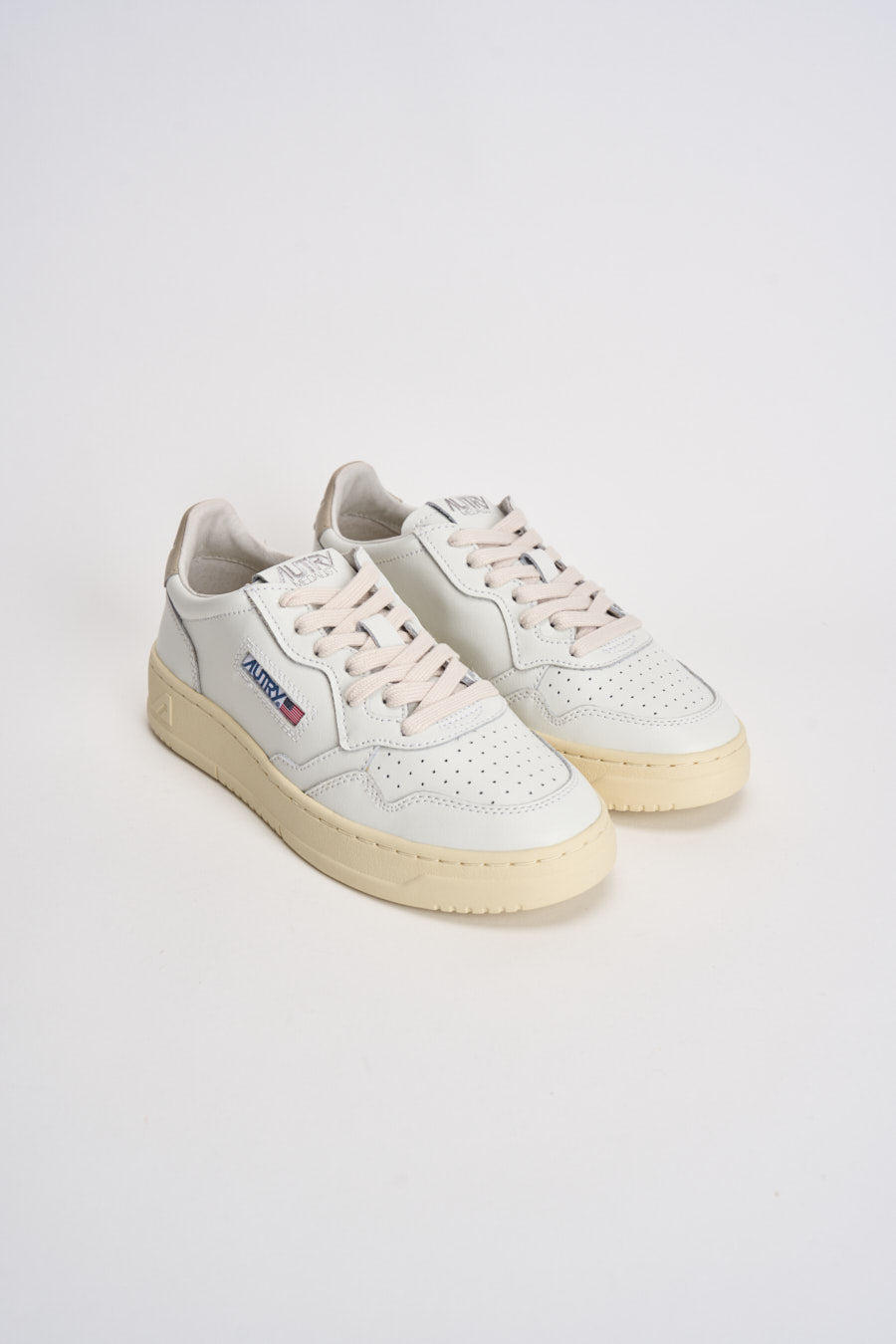 Sneakers Medalist donna bianca e sabbia AULW LL27 AUTRY 