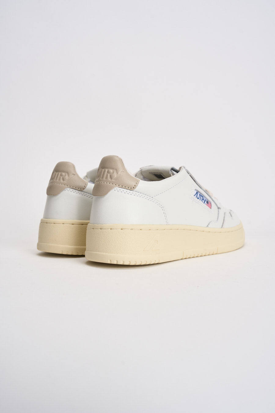 Sneakers Medalist donna bianca e sabbia AULW LL27 AUTRY 