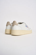 Sneakers Medalist donna bianca e sabbia AULW LL27 AUTRY 