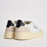 Sneakers donna medalist low in suede e nera AULW LS21 AUTRY 