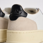 Sneakers donna medalist low in suede e nera AULW LS21 AUTRY 