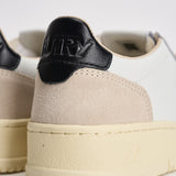 Sneakers donna medalist low in suede e nera AULW LS21 AUTRY 