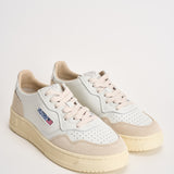 Sneakers donna Medalist Low in suede bianca e panna AULW LS33 AUTRY 