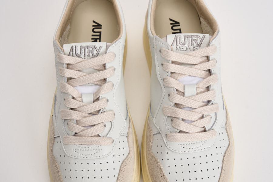 Sneakers donna medalist low in suede e rosa AULW LS37 AUTRY 